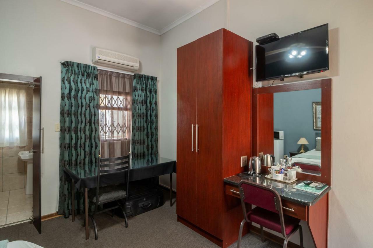 Lala Dene Lodge บลูมฟอนเทน ภายนอก รูปภาพ