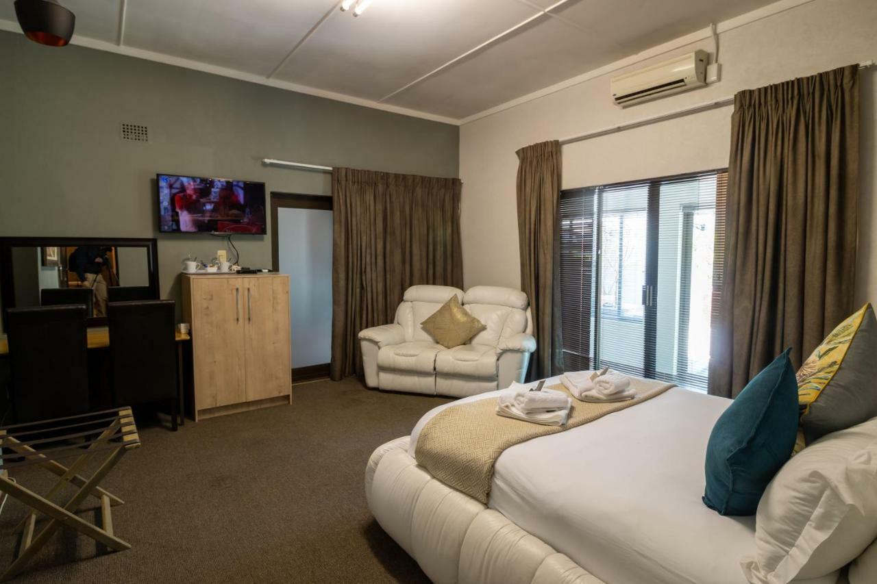 Lala Dene Lodge บลูมฟอนเทน ภายนอก รูปภาพ